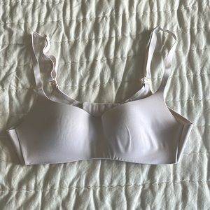 Love by Gap - White Live in Pretty Wireless Demi Bra 32A